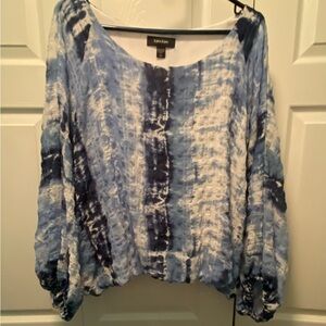 Karen Kane Blue & White Crepe like Textured Top Size 2X Long Sleeve